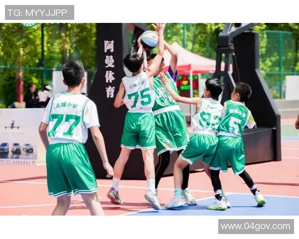 吴冠希在篮球赛场上的崛起与挑战解析，展现年轻球员的奋斗精神与未来潜力