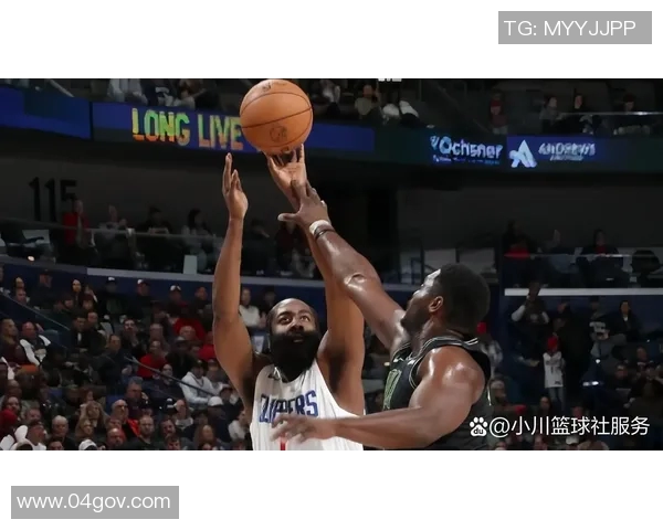 篮网与快船激战回放精彩瞬间全解析22日比赛亮点回顾 篮网与快船激战回放精彩瞬间全解析22日比赛亮点回顾