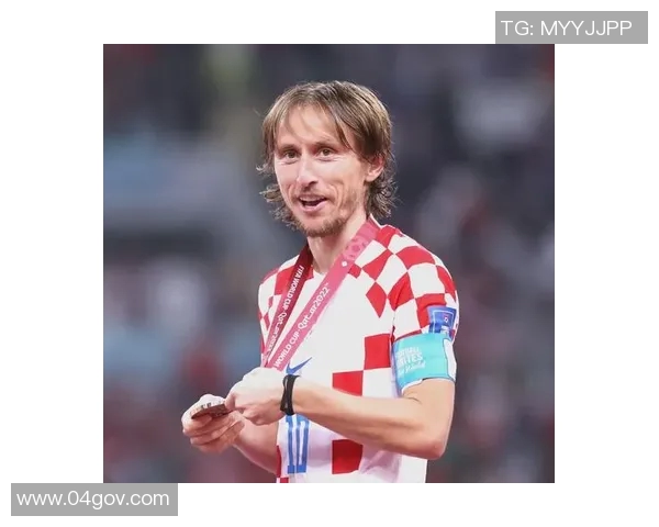 莫德里奇：足球场上的魔术师如何书写传奇人生与职业生涯