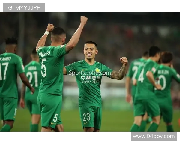 银潮对决中赫国安激战正酣双方球员全力以赴争夺胜利荣耀