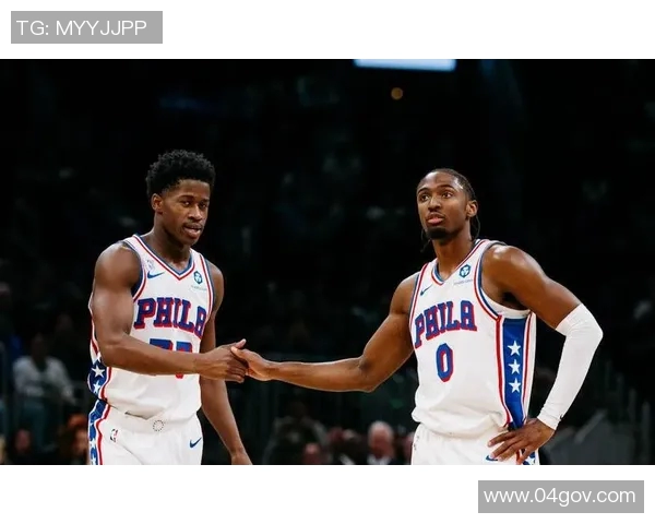 勇士与76人精彩对决集锦回顾展现篮球魅力与激情碰撞 勇士与76人精彩对决集锦回顾展现篮球魅力与激情碰撞