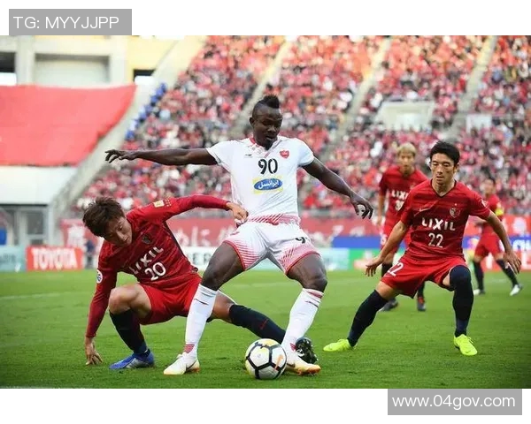 亚冠决赛鹿岛鹿角对阵波斯波利斯的精彩对决与战术分析