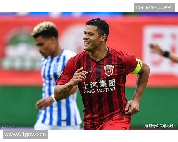 哈维西蒙斯崭露头角引发足球界热议未来潜力无限