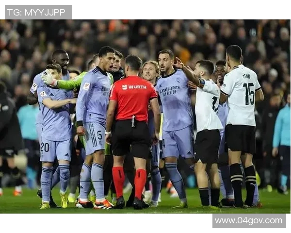 皇马与瓦伦西亚历史交锋记录分析及比赛精彩瞬间回顾 皇马与瓦伦西亚历史交锋记录分析及比赛精彩瞬间回顾